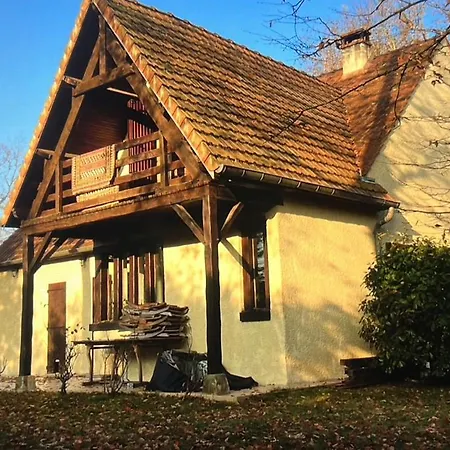 Holiday home L'agreable Maison De Noisy, Calme, T5 *
